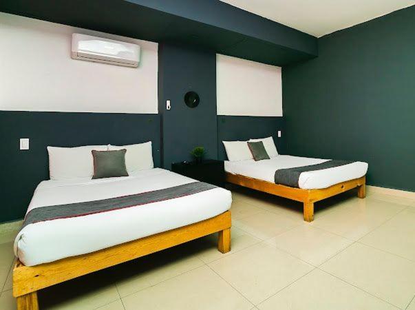 Adhoc Plaza Hotel Monterrey Ngoại thất bức ảnh